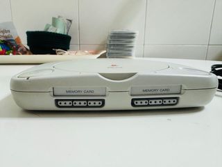 Lote PS One: Consola, 2 Mandos, Cargador y Cables