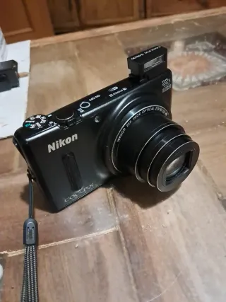 Cámara Digital Nikon COOLPIX S9600 Negra