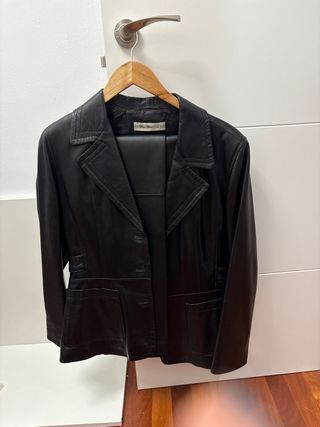 Americana de piel negra