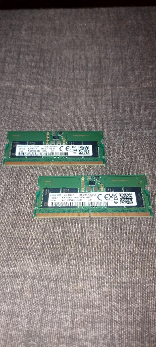 2x 8GB DDR5-4800 SODIMM Samsung