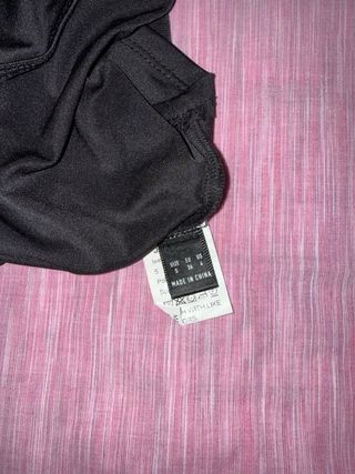 Top negro Shein una manga talla S