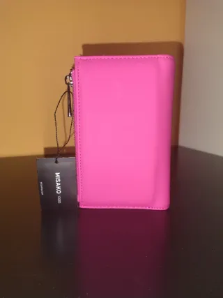 Cartera fucsia Misako