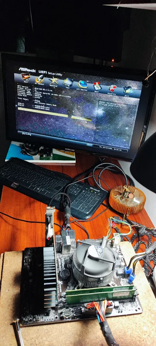 Placa base ASRock H81M-DGS R2.0 Socket 1150 afbeelding 3