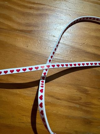 Cargador iPhone Corazones Rojo