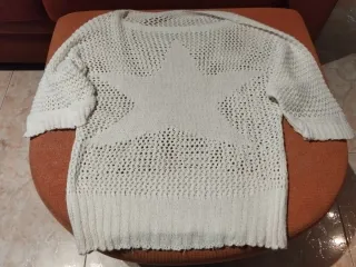 Jersey de punto blanco con estrella