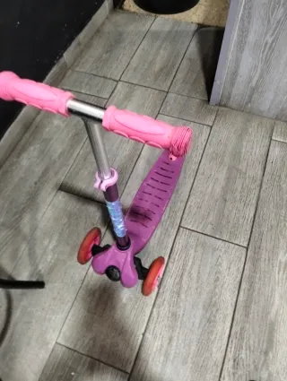 Patinete 3 ruedas infantil rosa y triciclo los 2