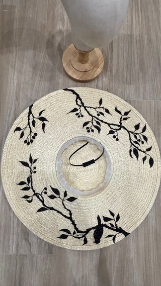 Pamela de paja pintada a mano