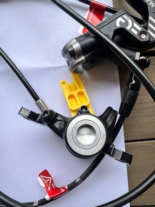 Frenos Magura MT5 E-Stop.