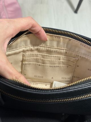 Bolso Guess Negro Cadena Rayas