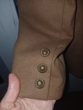 Americana mujer marrón