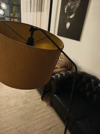Bonita y estilosa Lámpara de pie Zara Home metal
