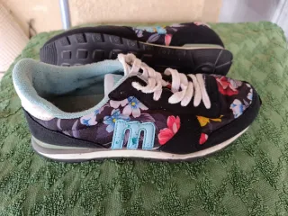 Deportivas Mustang Florales Talla X