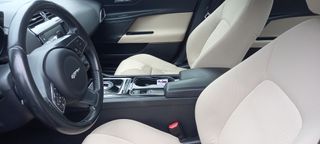 Jaguar XE 2017 versión "Prestige"