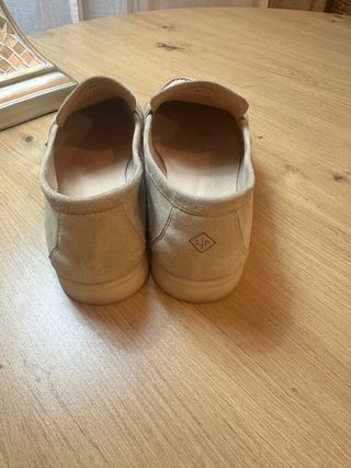 Mocasines beige ante con detalle de flecos