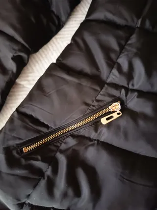 Anorak negro mujer con capucha