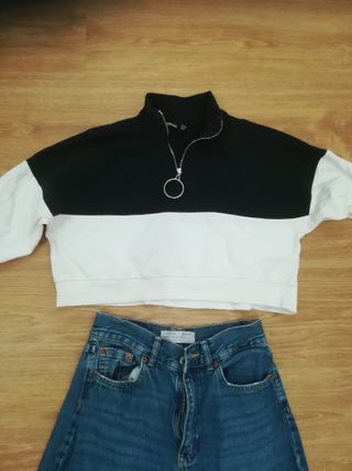 Top corto Boohoo cremallera blanco y negro