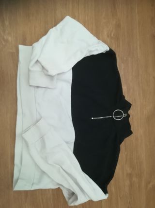 Top corto Boohoo cremallera blanco y negro