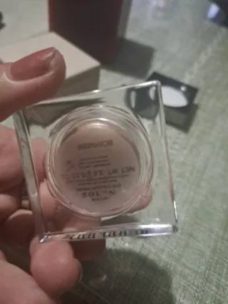 Burberry Sombra en Crema Tono 102