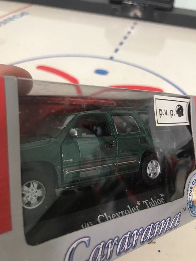 Chevrolet Tahoe Cararama 1:43