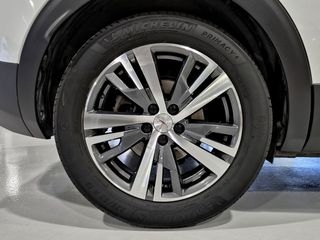 Peugeot 3008 Hybrid 225 e-EAT8 Allure Pack