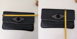 Pochette similpelle nera con decoro