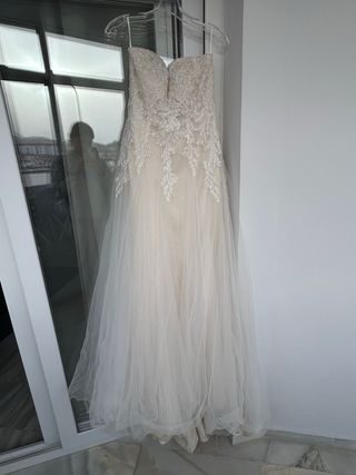 Vestido de Novia Beige y Blanco Temporada 2024