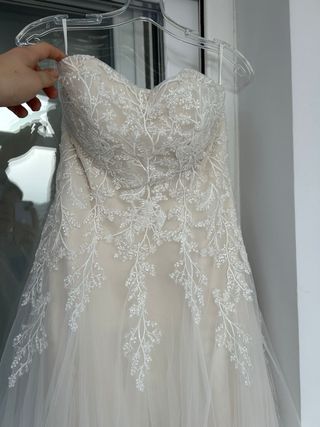 Vestido de Novia Beige y Blanco Temporada 2024