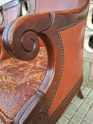 4 Sillas de Cuero y Madera para Restaurar