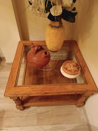 Mesa baja madera y cristal