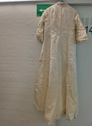Vestido Vintage con Velo