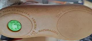 Botas unisex rojas con cordones