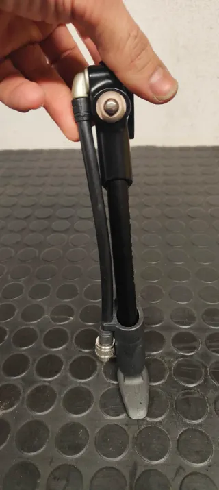 Pompa sospensioni Btwin 940