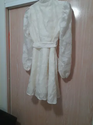 Vestido de ceremonia beige/blanco