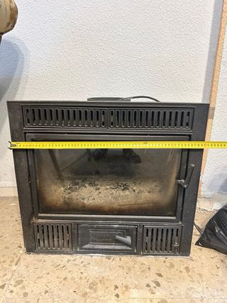 Chimenea de leña de hierro fundido