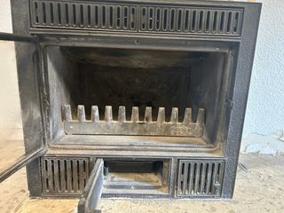 Chimenea de leña de hierro fundido