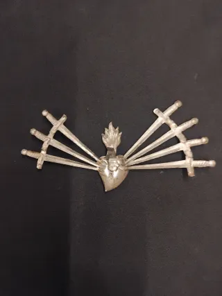 Cuore antico XIX con 7 pugnali