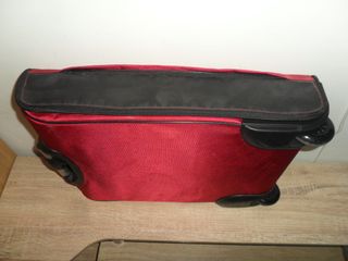 MALETA NUEVA 3 EN 1 CON DOS RUEDAS POR 25 €