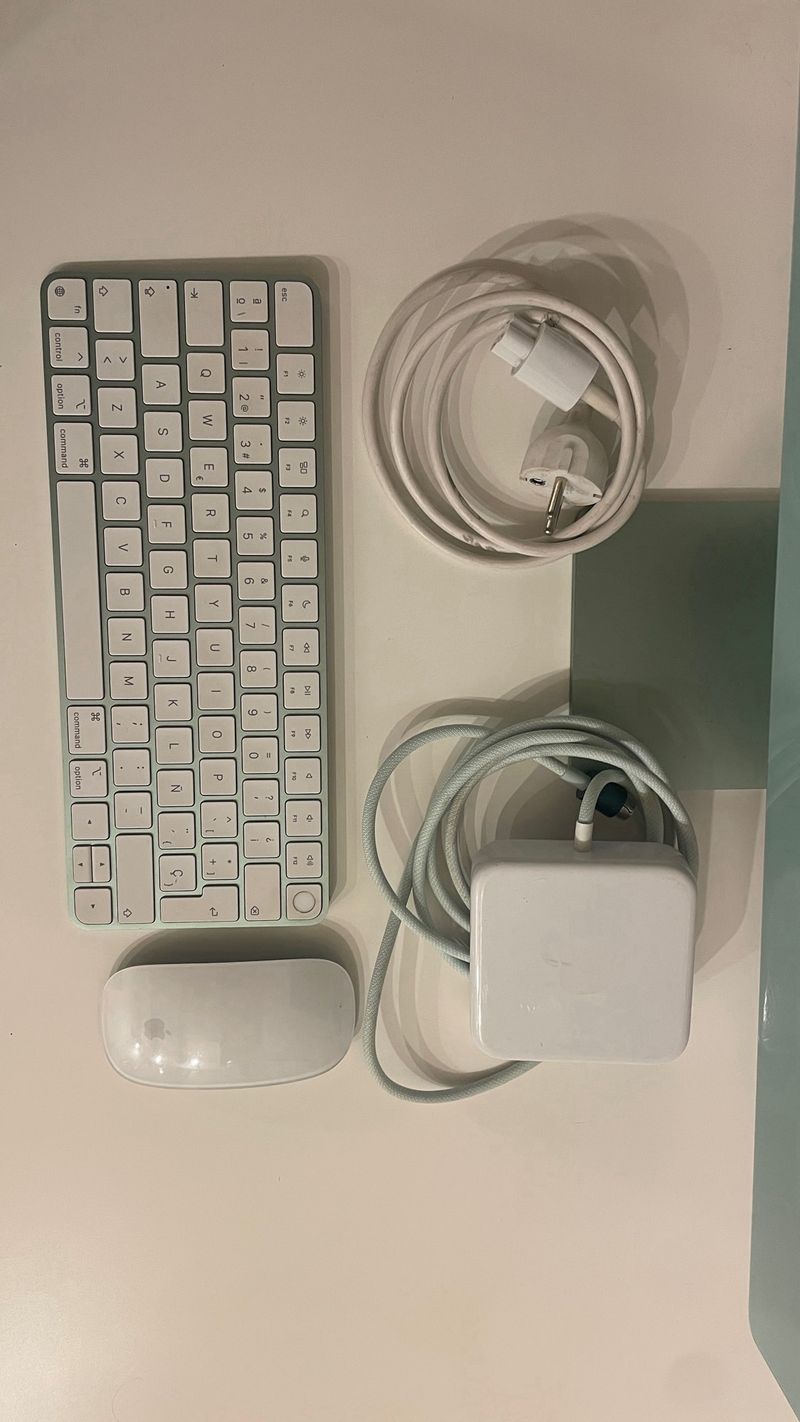 iMac 24 M1 16GB 512GB + Teclado Táctil afbeelding 2