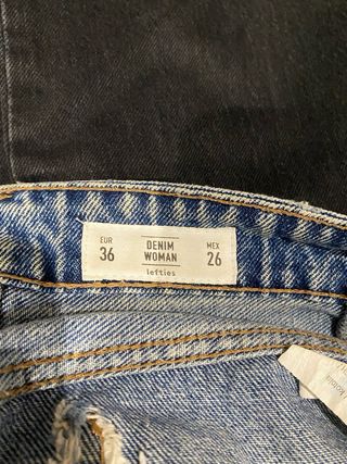 Pantalón vaquero desgastado azul