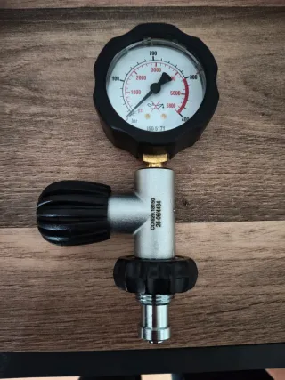 Manómetro de botellas de aire