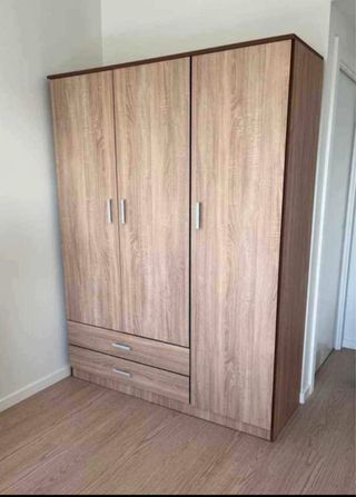 Liquidación:canapés y colchones armarios y sofas: