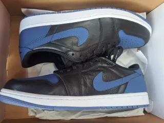Jordan 1 Low OG Mystic Navy