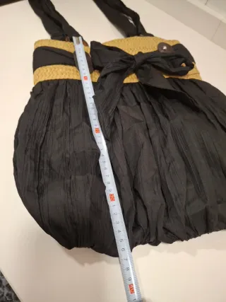 Bolso Rafia y Tela Negro Beige