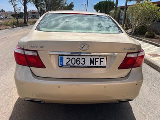 Lexus LS 460