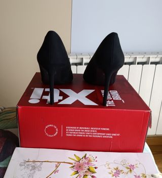 Eleganti tacchi neri taglia 41