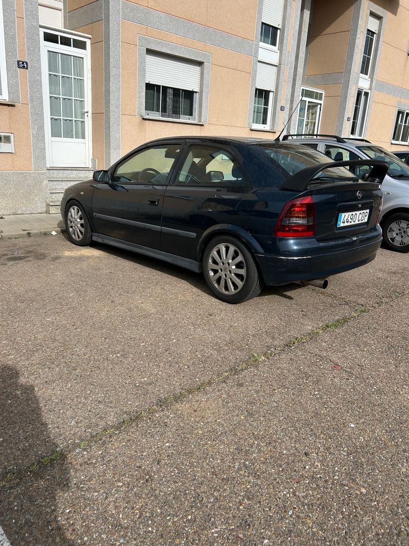 Opel Astra 2003 - foto 1