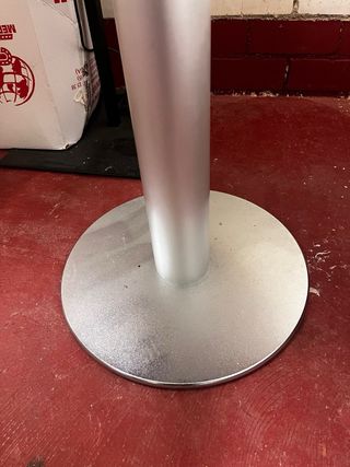 Mesa redonda comedor madera y metal