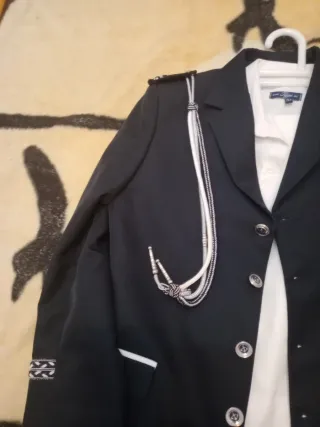 Chaqueta pantalón I camisa