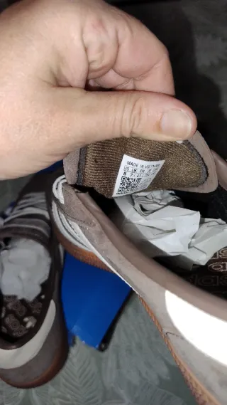 Zapatillas Adidas Spezial Marrones y Blancas