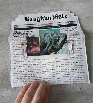 Borsetta vintage effetto giornale